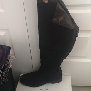 Kenneth Cole Suede Boots